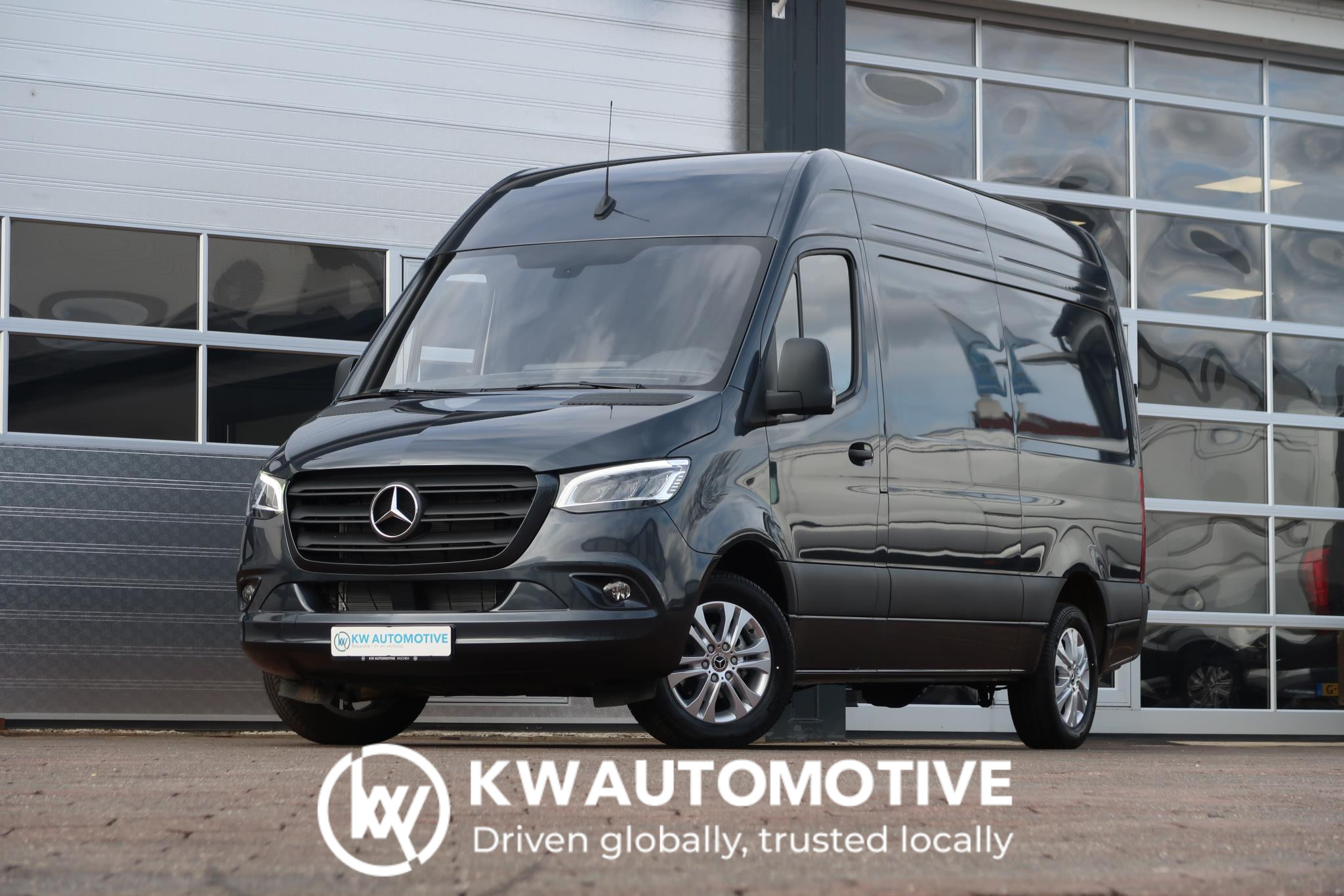 Mercedes-Benz Sprinter 317 CDI L2H2 BPM VRIJ/ AUT/ 3.5T/ LED/ CAMERA/ MBUX/ CRUISE/ CLIMA