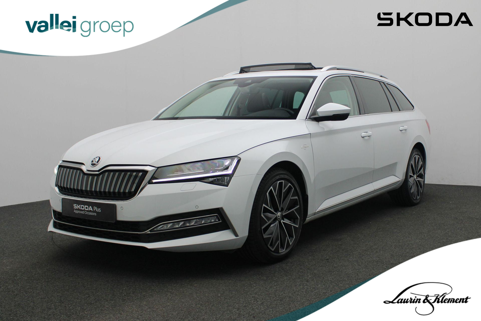 Škoda Superb Combi 1.4 TSI 218PK DSG iV Laurin & Klement | Pano | Leder | Geheugenstoelen | Matrix LED | CANTON Soundsystem | Adaptief onderstel | Stoel-/achterbankverwarming