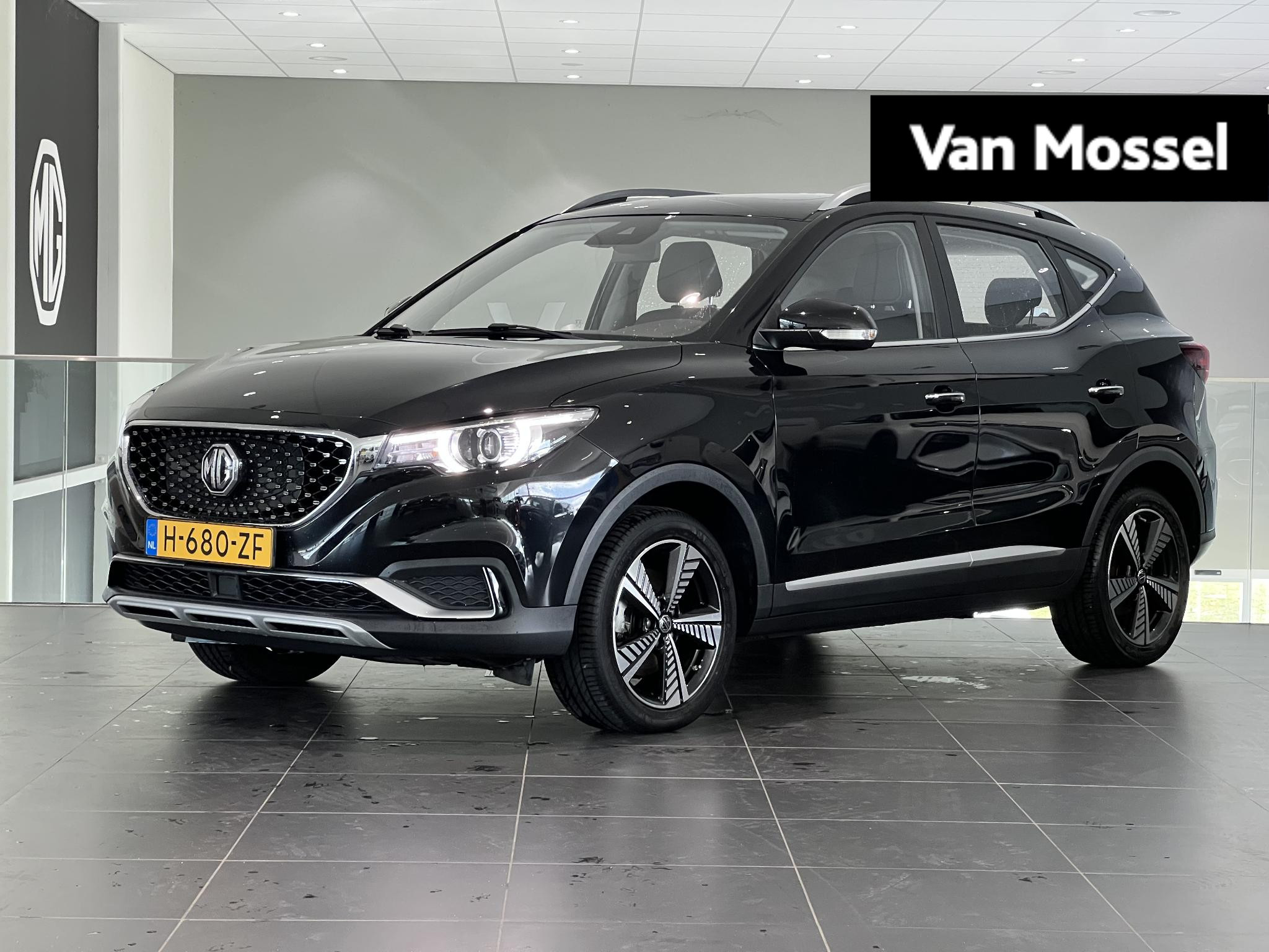 MG ZS-EV Luxury 45 kWh | Leder | Navi | Panoramadak | Camera | Apple CarPlay |