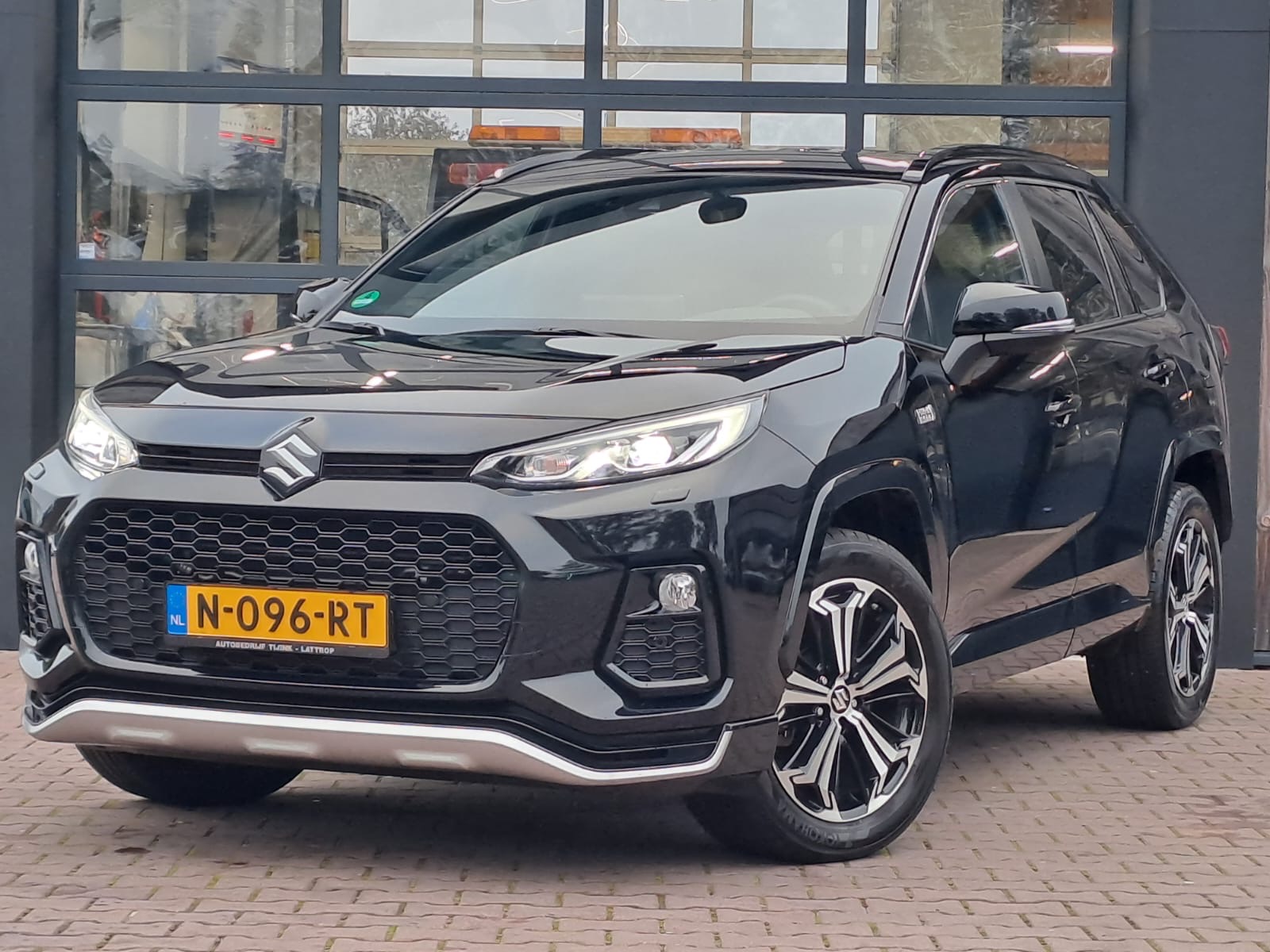 Suzuki Across 2.5 Hybrid Style AWD Plug-in | LED | Navi | Camera | PDC | Stoelverwarming | (RAV4)